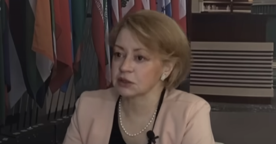 MILA ALEČKOVIĆ ISPRED RTS-a: Gospođa Kovačević ima platu nekoliko hiljada evra, izjavila da 'podržava studente'