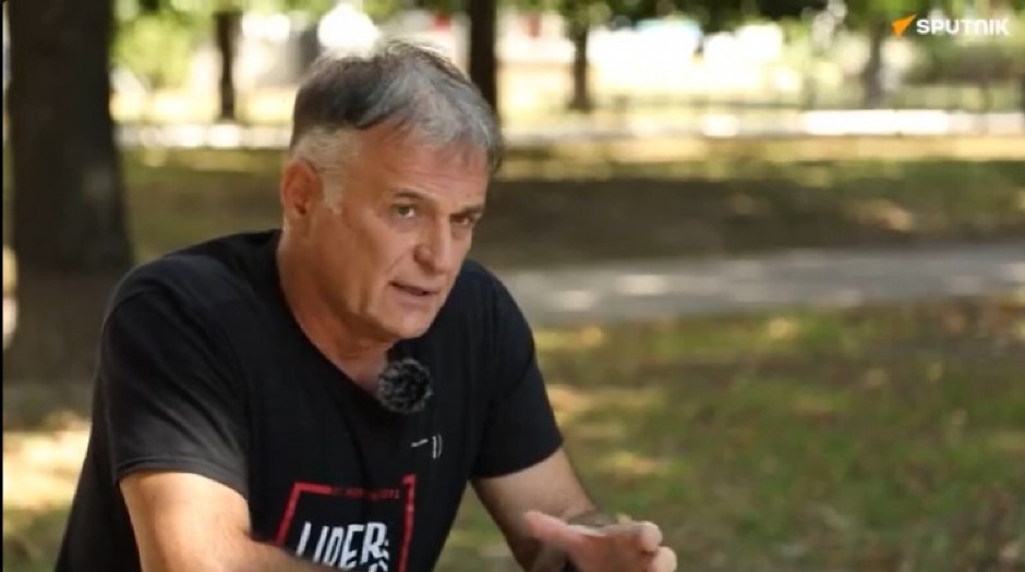 LEČIĆ IMA DEVOJKU 32 GODINE MLAĐU! Ova profesorka je osvojila njegovo srce, a saznalo se i zašto je krio od javnosti da su zajedno