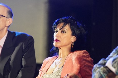 OVAJ MOĆNIK JE SUPRUG VESNE VUKELIĆ VENDI! Godinama ga krije od javnosti, ovo je razlog! (FOTO)