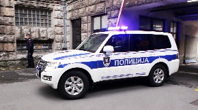 BRUTALNO NASILJE OCA NAD ĆERKOM (21)! Uhapšen muškarac iz Zemuna