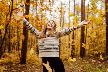 DNEVNI HOROSKOP ZA 2. DECEMBAR Raku dobitak podiže raspoloženje, Biku se u odnosima vraća se harmonija, Lava čeka zanimljiv izlazak