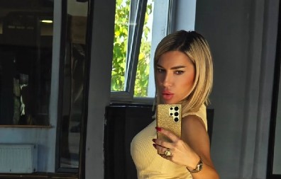DŽEPNA VENERA Jovana Jeremić mami uzdahe kadrovima iz teretane, a evo koliko voditeljka ima kilograma! (FOTO)