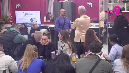 OPTUŽEN DA JE TUKAO TRUDNU DEVOJKU Učesnik Elite zaprepastio javnost stravičnim detaljima: "Digla je nož na mene"