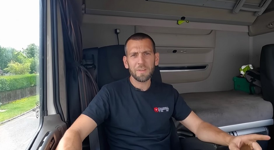 Vozač kamiona pokazao svoju platnu listu – ovu cifru niko nije očekivao (VIDEO)