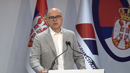 VUČEVIĆ DEKLASIRAO ĐILASA Vučića podržava narod Srbije, dok je on na nivou statističke greške