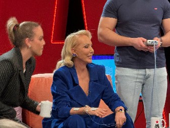 SAZNALO SE SVE O BOLESTI LEPE BRENE Boba uplašen za njeno stanje, pevačica priznala: "Živim pod stalnom tenzijom"