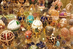 DIJAMANTI MU ZAVRŠILI U STOMAKU Lopov ukrao Faberžeovo jaje, pa progutao plen