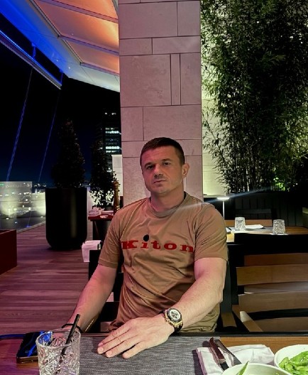 OGLASIO SE DEČKOJOVANE JEREMIĆ Evo gde se nalazi dok svi pišu da je sa njom!