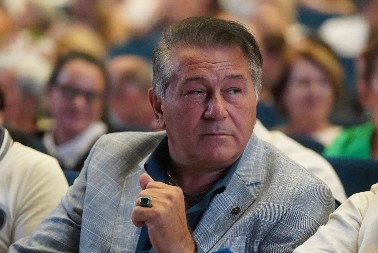 JEDVA JE USPEO DA SE IZVUČE Halid Muslimović imao veliki problem, saznali se detalji o njegovom zdravstvenom stanju