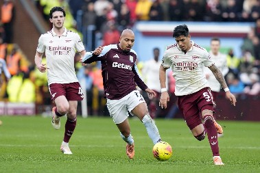 KAKVA LUDNICA U PREMIJER LIGI Aston Vila u poslednjim sekundama srušila Arsenal