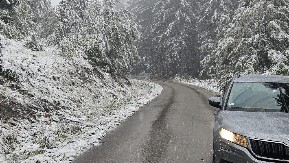ODLOŽITE PUTOVANJA, AKO MOŽETE! AMSS: Slabija vidljivost i poledica zbog snežnih padavina u planinskim područjima