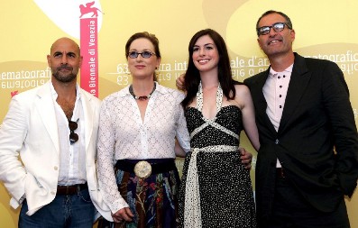 U FILMU ĐAVO NOSI PRADU IGRAĆE JOŠ JEDNA VELIKA GLUMAČKA ZVEZDA Snimanje se bliži kraju, premijera se jedva čeka - evo za kad je najavljena