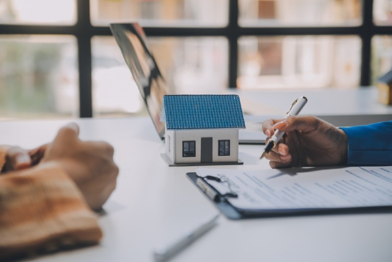 OVO SU KORACI ZA LEGALIZACIJU Evo ko plaća naknadu a ko ne