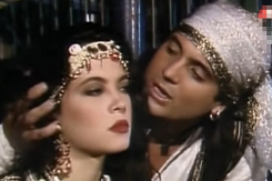 BIO JE STRAH I TREPET Zanemećete kada vidite kako danas izgleda Randu iz Kasandre! (FOTO)