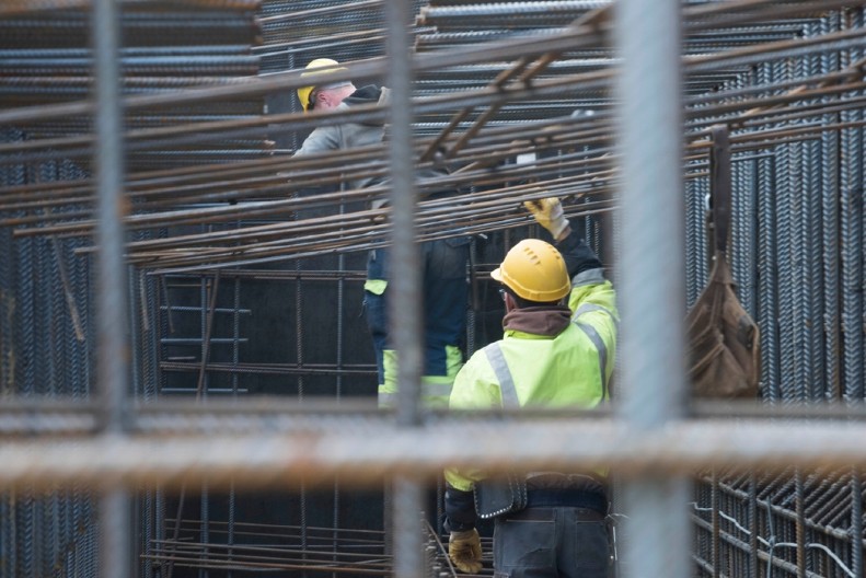 Prijatelji priskaču u pomoć – niče zajednička fabrika