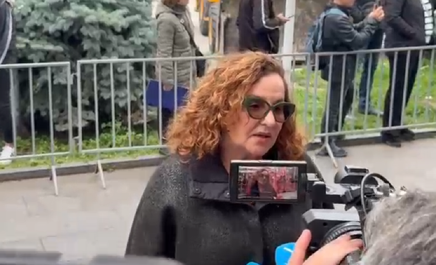 BEKUTA JEDVA GOVORI Osvrnula se na poslednju želju Halida Bešlića! (VIDEO)