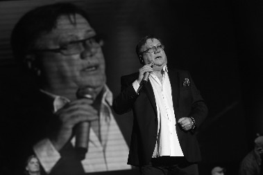 NA DAN SAHRANE U SARAJEVU OSVANULO OVO Isplivala fotografija koja kida dušu na komade! (FOTO)