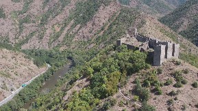 KAMENA NEVESTA: Legenda o Magliču – planini koja je dobila ime po ženskom prokletstvu i zašto se vrh uvek krije u magli