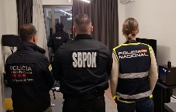 EVO KAKO SU SE BRANILI UHAPŠENI ŠKALJARCI OPTUŽENI ZA DVE LIKVIDACIJE U velikoj akciji policije uhapšeno deset osoba