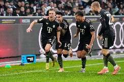 ŠAMPION NASTAVLJA DA GAZI Bajern ponovo ubedljiv, Lajpcigova "šestica" protiv Augsburga