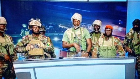 HAOS U ZEMLJI, U TOKU POKUŠAJ VOJNOG UDARA Zatvorene granice, vojska se obratila na državnoj televiziji (VIDEO)