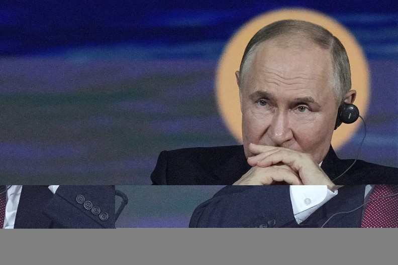 "TREBALO BI DA MOLIMO PUTINA" Nemački političar zatresao Berlin, od naroda traži ovo