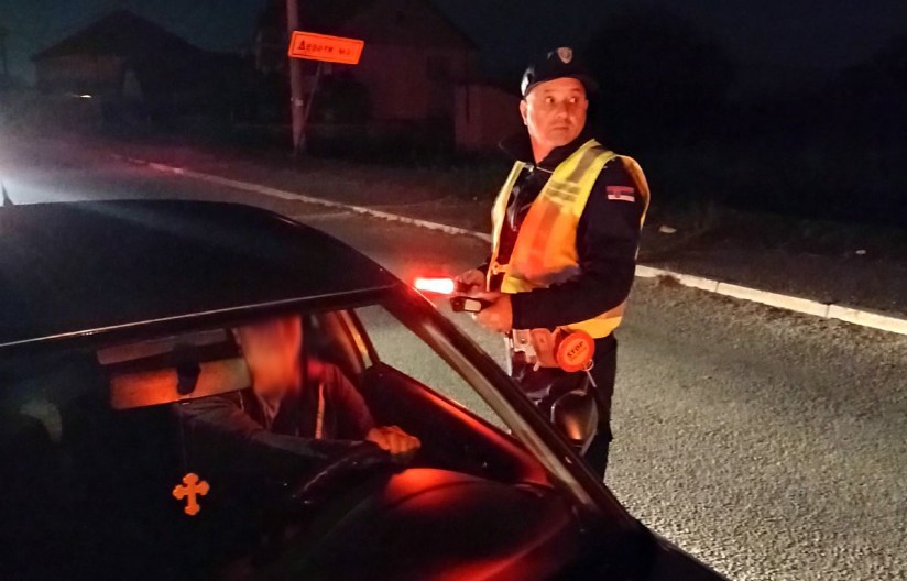 POLICAJCI U ŠOKU Alko-testirali kamiondžiju iz Bajine Bašte, kad su videli koliko je naduvao... Čudo je da je živ!