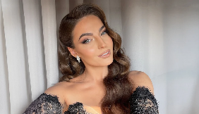 SKINULA SE I DŽEJLA RAMOVIĆ Pevačica u provokativnom izdanju "zapalila" masu, ovakvu je do sada niste viđali (FOTO)