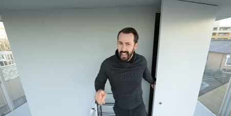 NI KREVET, NI ORMAR Da li biste mogli da zamislite život u ovako skučenom prostoru? (VIDEO)