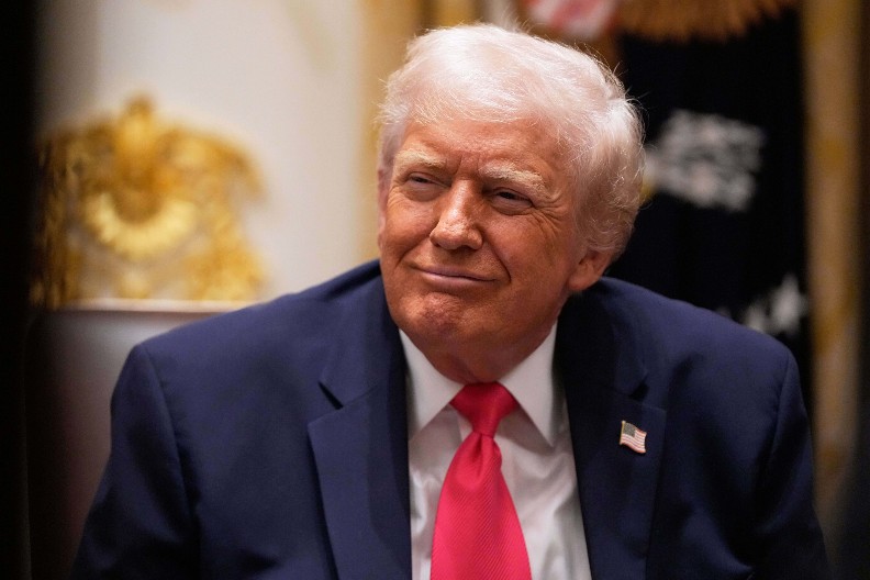 TRAMP: Došlo je vreme za predsedničke izbore u Ukrajini, Rusija u jačoj poziciji