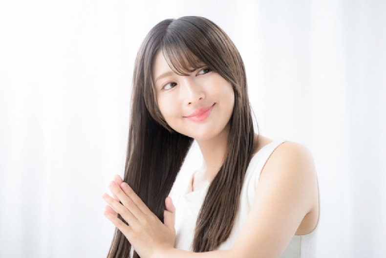 SVILENA KOSA JAPANKI NIJE SLUČAJNA  Samo 1 korak u pranju čini da im ceo svet zavidi