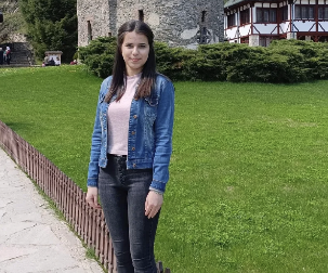 DRAGOMIR BRUTALNO IZMASAKRIRAO DEVOJKU Pretvorio stan u scenu iz horor filma!