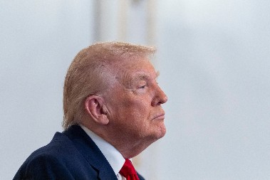 Pogađajte koja je Trampova omiljena reč – donosi mu stotine milijardi dolara