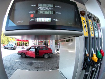 BLOKADERSKI DANAS PRIZNAO: Vučić i vlada su se veoma odgovorno spremili, u Srbiji nema nikakvih problema sa gorivom!