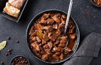 Slavni kuvar otkrio tajnu najukusnijeg gulaša: Trik zbog kojeg je meso sočno i mekano