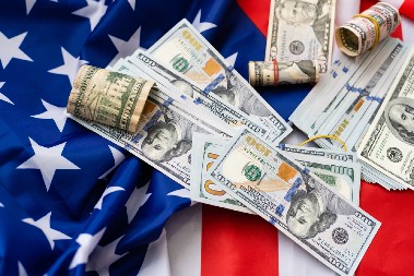 DAŠ NOVAC I ODMAH SI AMERIKANAC Krenula je Trampova "zlatna kartica", direktan put do državljanstva