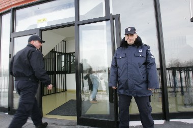 ĆERKU UBEDIO DA ĆE BITI GLUMICA, PA SNIMALI ODNOSE Pančevo još pamti čoveka koji je devojci uništio život