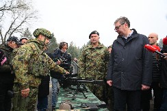 UČINIĆEMO SVE DA NAŠA VOJSKA BUDE JOŠ SNAŽNIJA Vučić: Uzavrela geopolitička i regionalna situacija nije laka, popuna vojske bolja nego pre