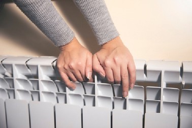 Srbi se kleli u ovo grejanje: Sad cene na nekim stovarištima “lede” novčanike