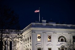 TRAMP UZIMA UKRAJINU POD SVOJE? Mediji: Bela kuća spremna da Kijevu pruži garancije na osnovu "člana 5"