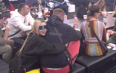 ŠOK PREOKRET U ELITI! Aneli i Janjuš završili zajedno, Ahmićeva ne prestaje da ga grli i ljubi (FOTO)