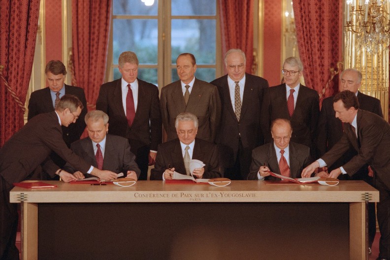 MILOŠEVIĆ, IZETBEGOVIĆ I TUĐMAN Danas se navršava 30 godina od potpisivanja Dejtonskog mirovnog sporazuma