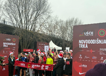 U PRAZNIČNOM DUHU: Počela prva “Ušće novogodišnja trka 2025” u Beogradu
