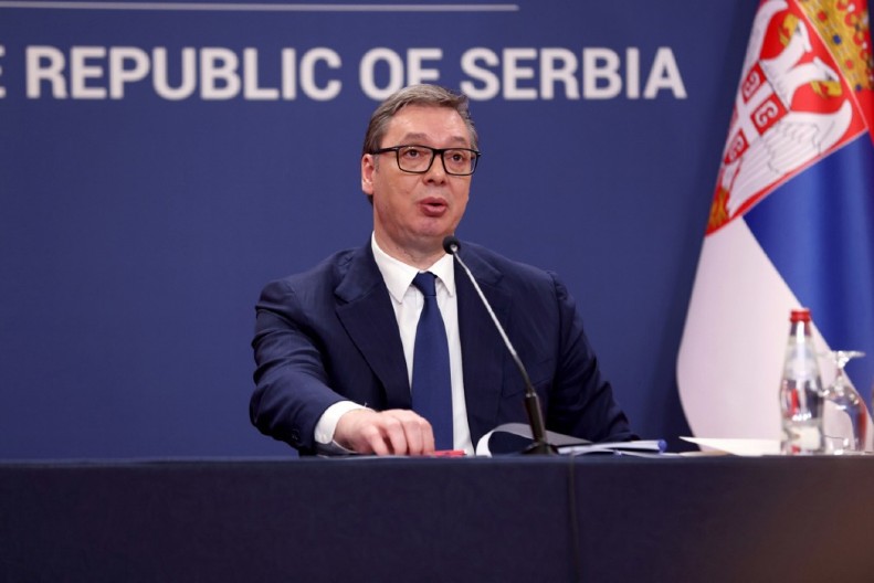 UPRAVO JE STIGLA GLAVNA PORUKA VUČIĆA NA KRAJU NEDELJE:  Bliži se kraj godine... Srećan što vidim da su poslušali moj savet! (VIDEO)