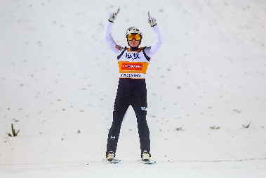 SLOVENAC JE NEZAUSTAVLJIV Prevc zabeležio četvrtu uzastopnu pobedu u Svetskom kupu