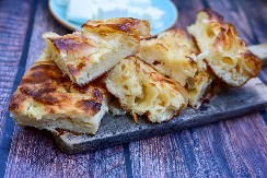 RUMUNSKA GIBANICA BOLJA OD KLASIČNE Tajna je u prelivu, a biće sveža i sutradan