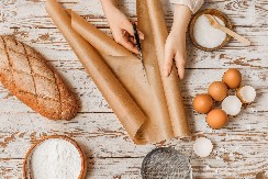 PRE NEGO ŠTO GA STAVITE U PLEH, MORATE URADITI OVO Sve vreme koristite pogrešno papir za pečenje, ovaj trik zlata vredi