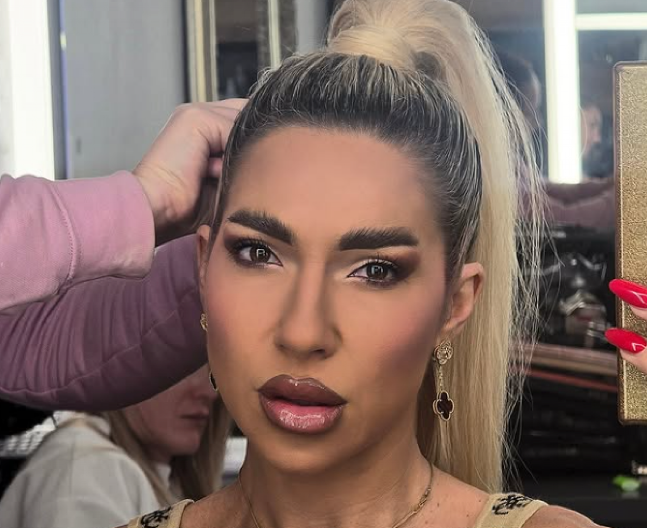 ŠORTS KRAĆI OD GAĆICA Jovana Jeremić se savila, sve se ocrtalo, muškarci u neverici! (FOTO)