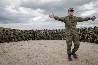 PRIŠTINA KUPUJE OPASNE HAUBICE OD AMERIKANACA! Za šta se spremaju Albanci?