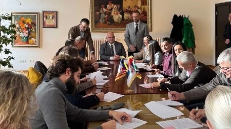 VELIKI PROJEKAT OPŠTINE ČUKARICA: Potpisano 120 ugovora sa privrednicima, preko 3.000 građana već apliciralo za 'Čukaričku karticu' (FOTO)